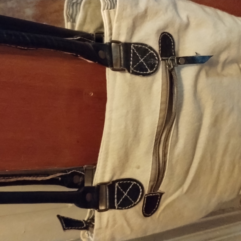 Purse - Picture 2 of 2